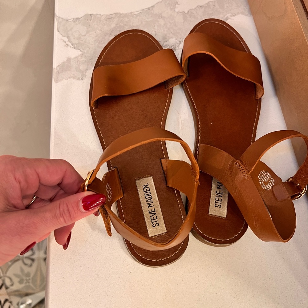 Steve Madden brown leather sandals - size 9.5